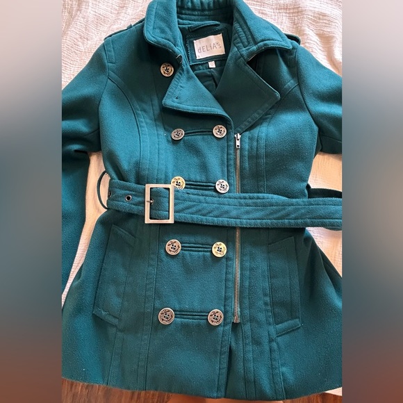 Coat - Picture 1 of 8